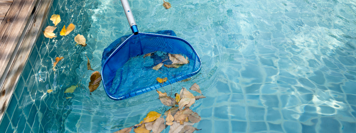 zwembad schoonmaken